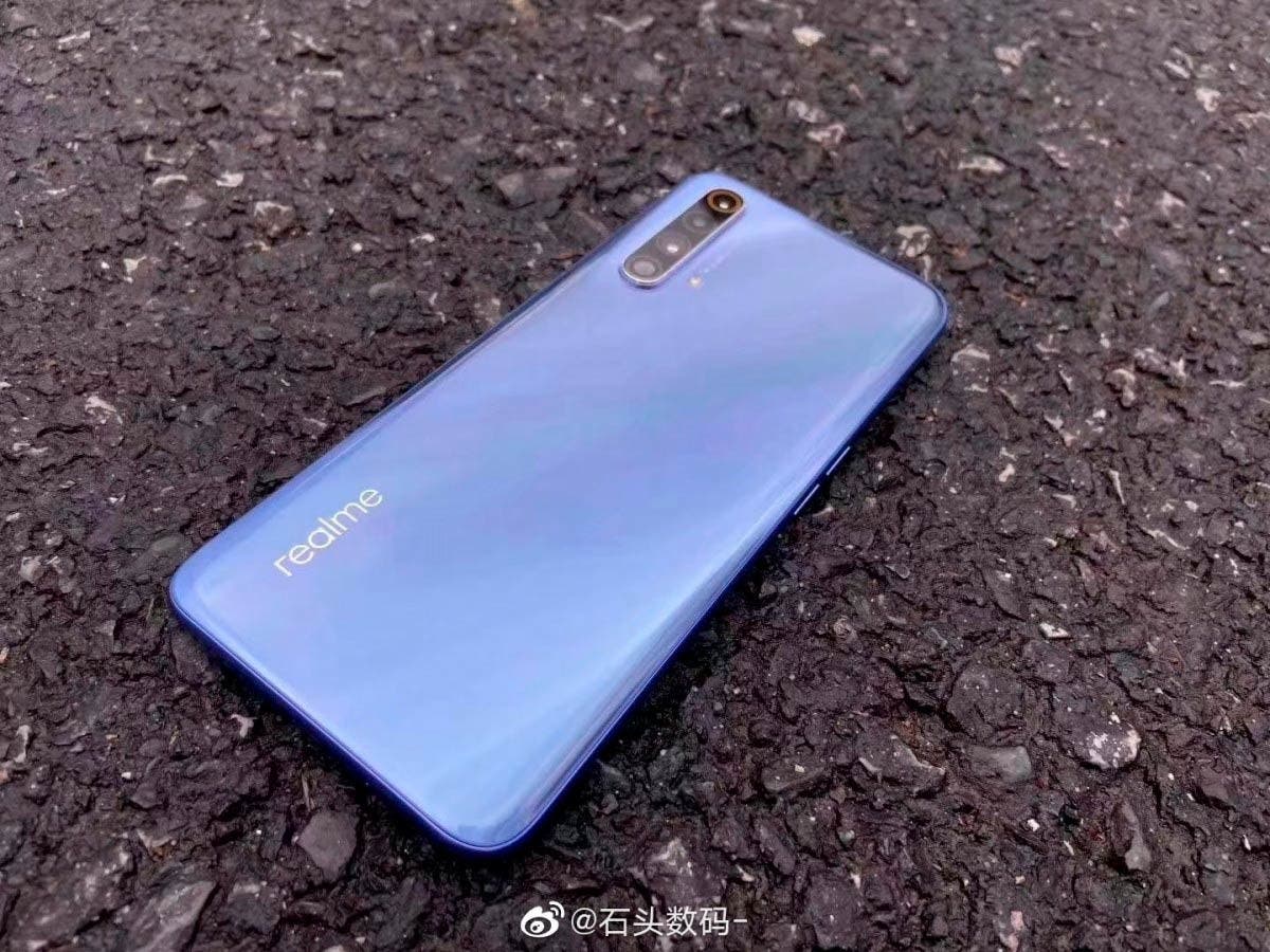Realme X50 5G se objevil na skutečných fotografiích 1602946950 673 Realme X50 5G se objevil na skutecnych fotografiich