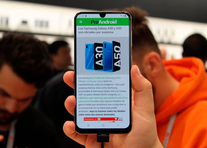 Samsung má plán na výrobu levnějších telefonů