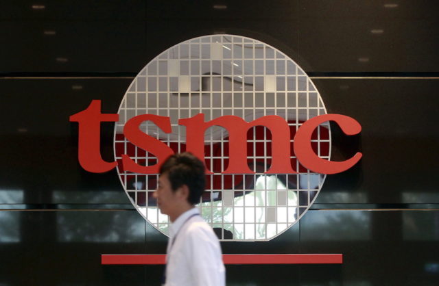 TSMC bude vyrábět 5 nanometrových čipů pro iPhone 2020 1602960256 816 Cip pro iPhone lze v USA vyrabet od roku 2018