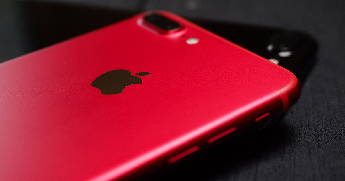 Za poslední čtvrtletí se prodalo více než 50 milionů telefonů iPhone