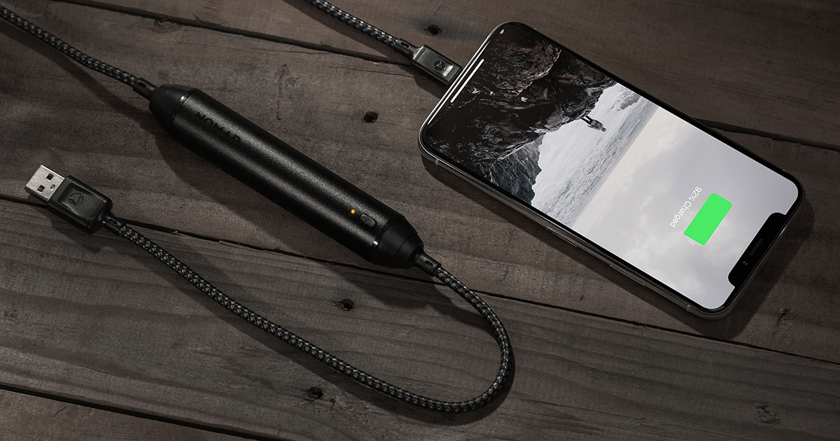 Kabel, který je také přenosnou baterií - to nejlepší příslušenství, jaké dnes uvidíte