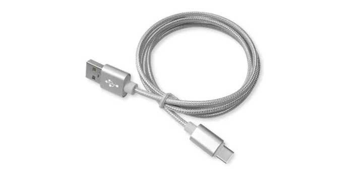 Kabel USB se neotáčí