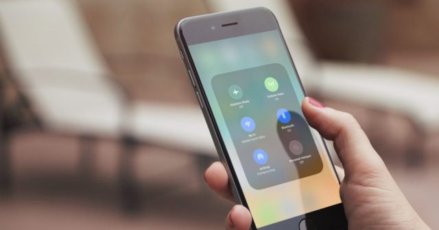 Dívka posílá záběry podvodného zločinu 15 cestujícím přes AirDrop a oni zruší let 1602968560 44 Divka posila zabery podvodneho zlocinu 15 cestujicim pres AirDrop a
