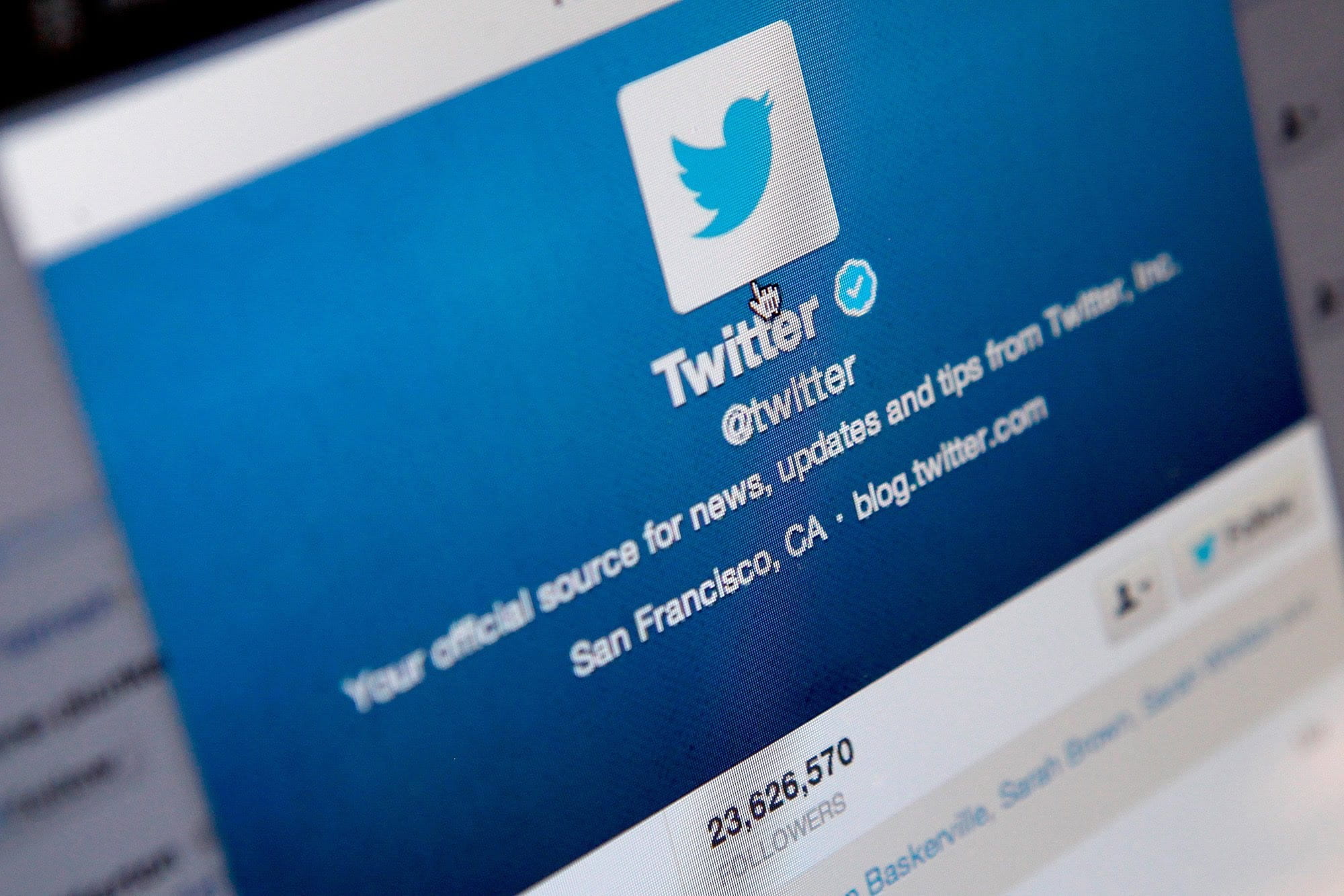 Výukový program: Povolte noční / noční režim Twitteru 2 Výukový program: Povolte noční / noční režim Twitteru