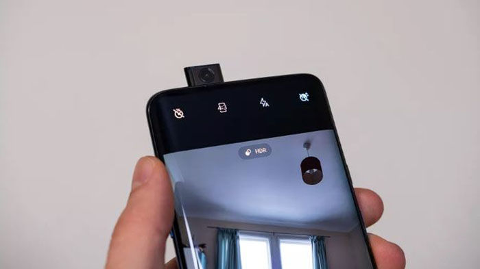 Přední kamera OnePlus 7T Pro