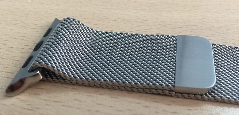 Recenze milánské smyčky pro Apple Watch 6 Apple-Watch-Milanese-05