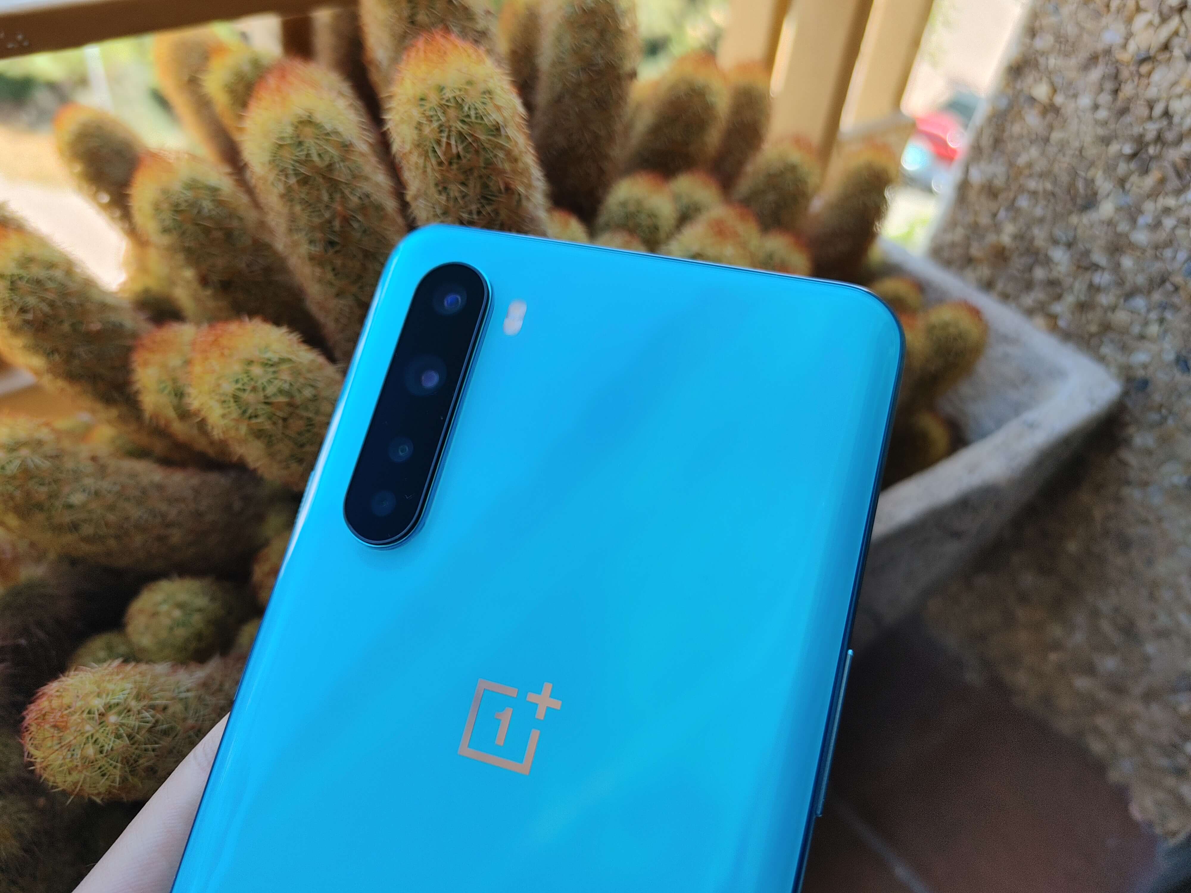 Levný OnePlus bude stát méně než Redmi Note 9 Pro a bude mít 6 000 mAh baterii 4 Levný OnePlus bude stát méně než Redmi Note 9 Pro a bude mít 6 000 mAh baterii 1603103952 270 OnePlus Nord vs iPhone SE 2020 ktery z nich stoji