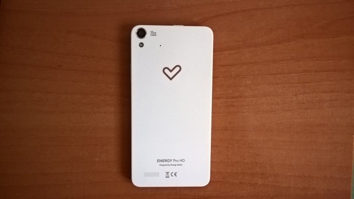 Obrázek - Recenze: Energy Phone Pro HD, střední řada připravená na selfie
