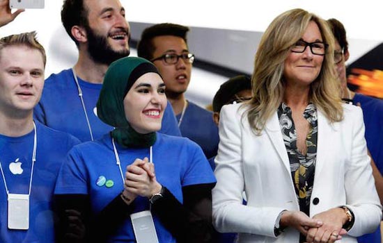 angela-ahrendts-change-sales-products-apple-2