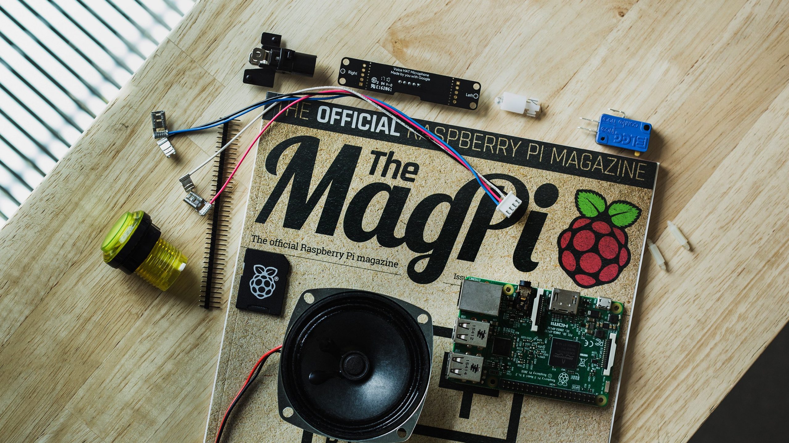 Jak můžete vytvořit vlastní domovskou stránku Google s Asistentem a Raspberry Pi 3?