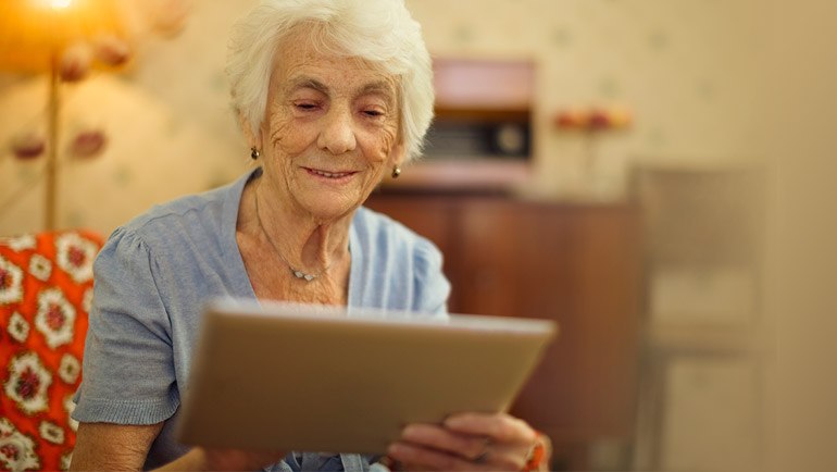 82letý koupil iPad pro svou babičku a nyní bez něj nemůže žít 1603113191 740 82lety koupil iPad pro svou babicku a nyni bez nej