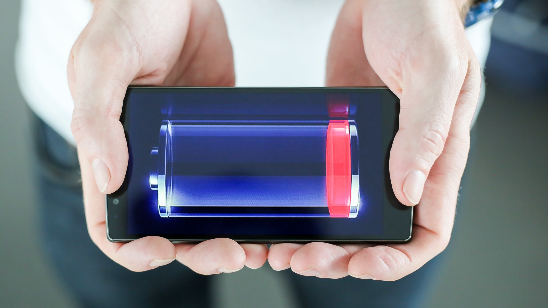 Pomůže vám kalibrovat baterii smartphonu?