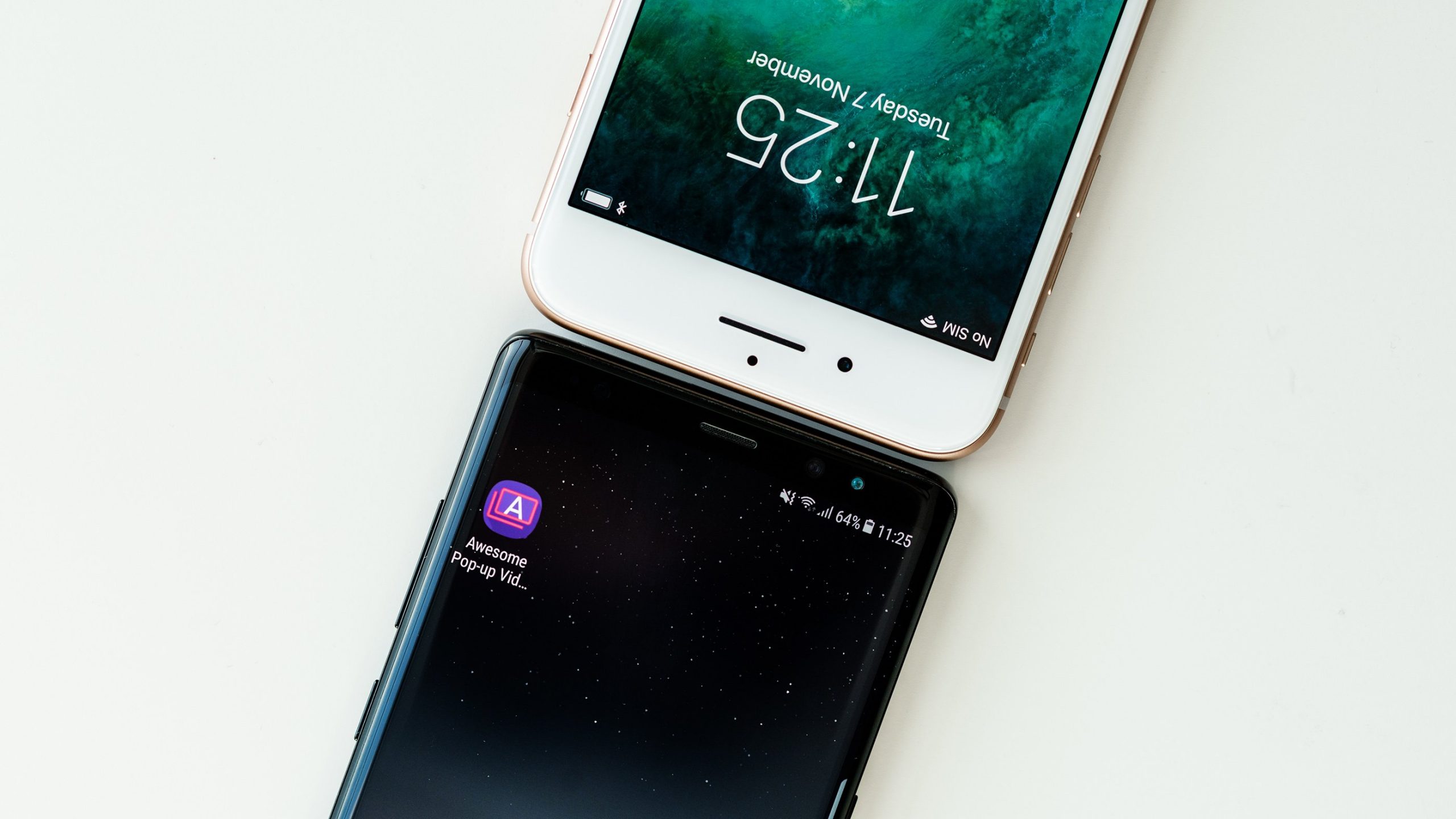 Apple iPhone 8 Plus vs Samsung Galaxy Note 8: Rival Schools