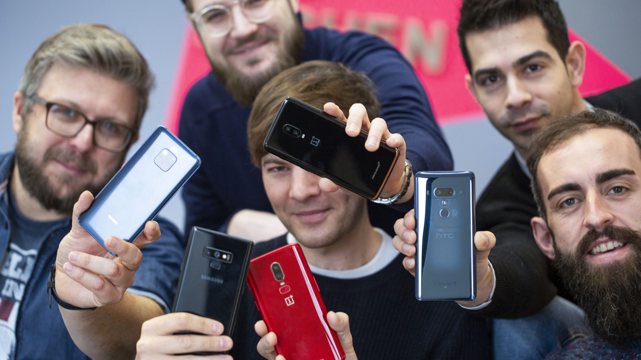 Nejlepší smartphony roku 2018, podle mezinárodní komunity AndroidPIT 11 Nejlepší smartphony roku 2018, podle mezinárodní komunity AndroidPIT