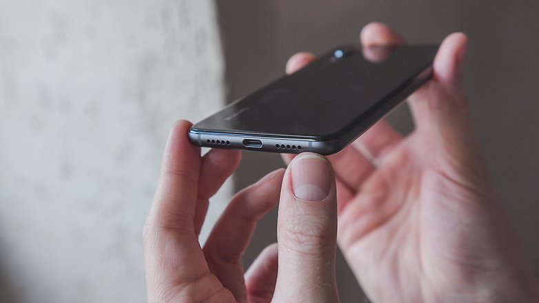 AndroidPIT huawei p20 spodní detail 2cbu