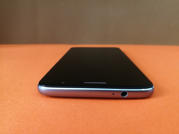 Obrázek - Recenze: Huawei Nova Plus, nová sázka na střední kategorie