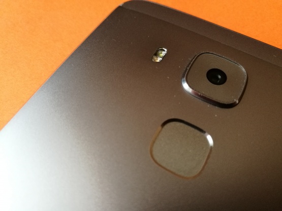 Obrázek - Recenze: Huawei Nova Plus, nová sázka na střední kategorie