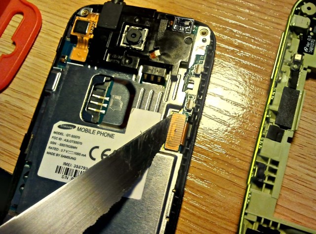 Můj mobilní telefon je mokrý a nezapne se na obrazovce [Solución Fácil y Rápida] 1603123228 495 Muj mobilni telefon je mokry a nezapne se na obrazovce