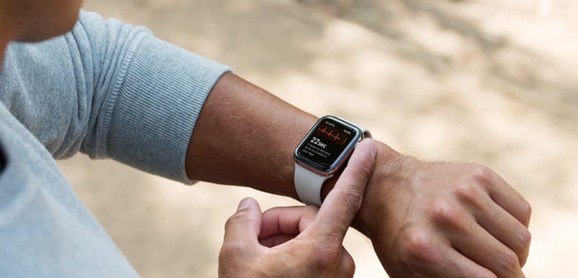 Další uživatel, který oceňuje funkce hodinek Apple Watch, zdraví a EKG