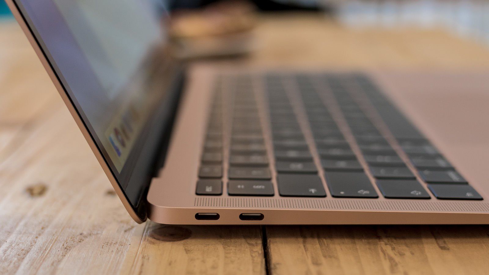 Chybí vám odkazy? Naučíme vás, jak do svého MacBooku přidat další porty 1603127213 92 Chybi vam odkazy Naucime vas jak do sveho MacBooku pridat