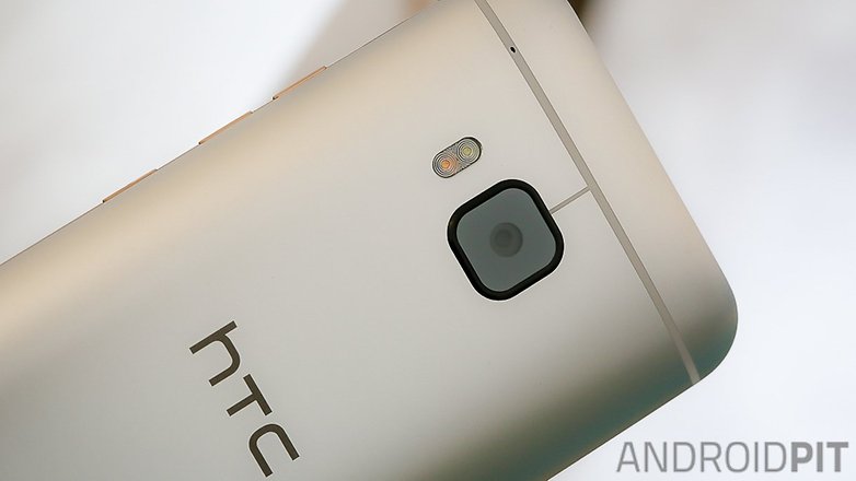 HTC One M9 tlačítka napájení