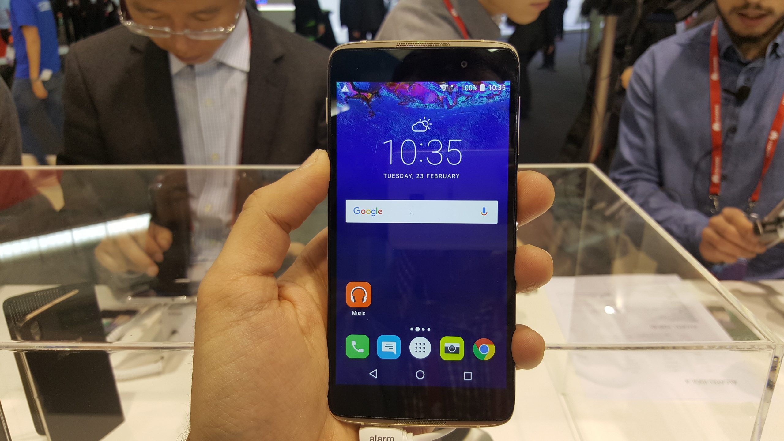 Motorola Moto G (2015) a Alcatel Idol 4: Požadované relé