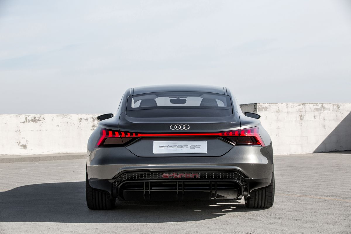 Koncept Audi E-Tron GT je elektrický sedan ... 1603136159 121 Koncept Audi E Tron GT je elektricky sedan