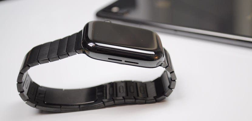 Apple Watch Series 4 LTE: Unboxing a první dojmy 1603137527 956 Apple Watch Series 4 LTE Unboxing a prvni dojmy