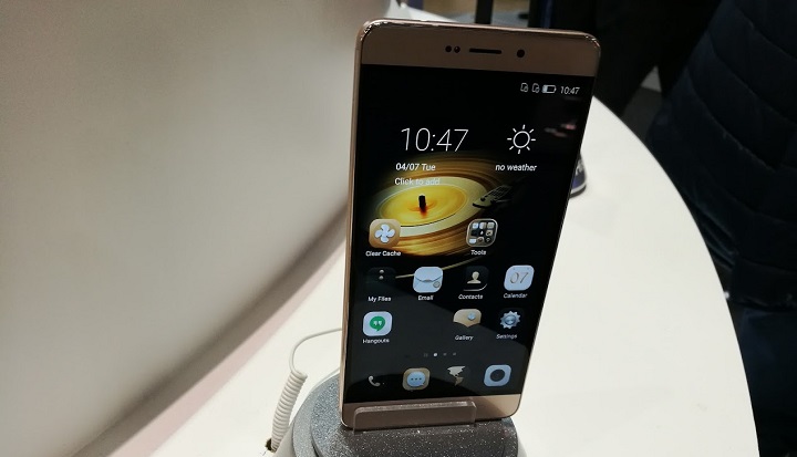 Obrázek - Hisense Rock C30 a A2, nové smartphony představené na MWC