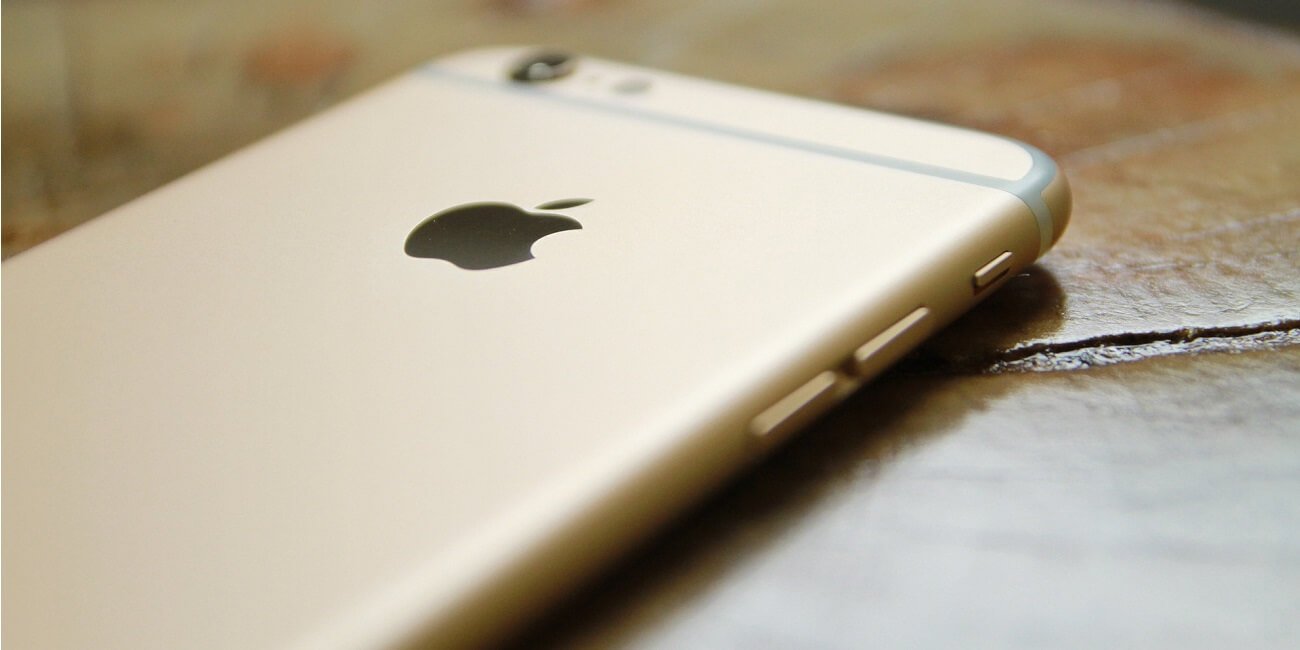 Mladý muž, který prodává ledviny pro iPhone, nyní potřebuje dialýzu