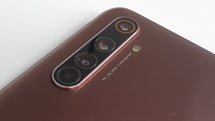 Testovali jsme Realme X50 Pro 5G: 65 W rychlé nabíjení, 90 Hz displej a 5G připojení 13 Obrázek - Realme X50 Pro 5G, první dojmy