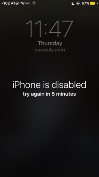 iphone je zakázán