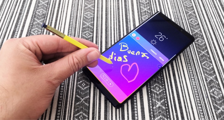 Samsung Galaxy Note 9 bude k dispozici ve stříbrné barvě 3 Samsung Galaxy Note 9 bude k dispozici ve stříbrné barvě