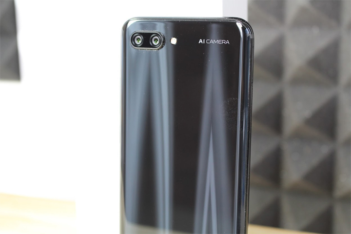 Obrázek - Recenze: Honor 10 levná vysoká kvalita se zářezem a duálním fotoaparátem