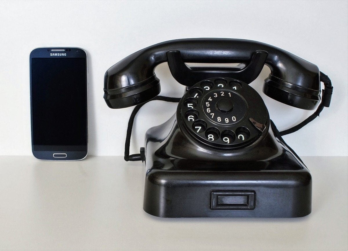 Proč není dobrý nápad hodit mobilní telefon do koše? 11 Proč není dobrý nápad hodit mobilní telefon do koše?