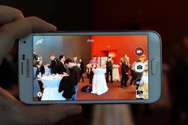 Samsung Galaxy S5 odfiltroval všechny funkce několik hodin před oficiální prezentací