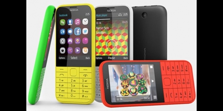 Nokia 225, "mobilní připojení" velmi levné