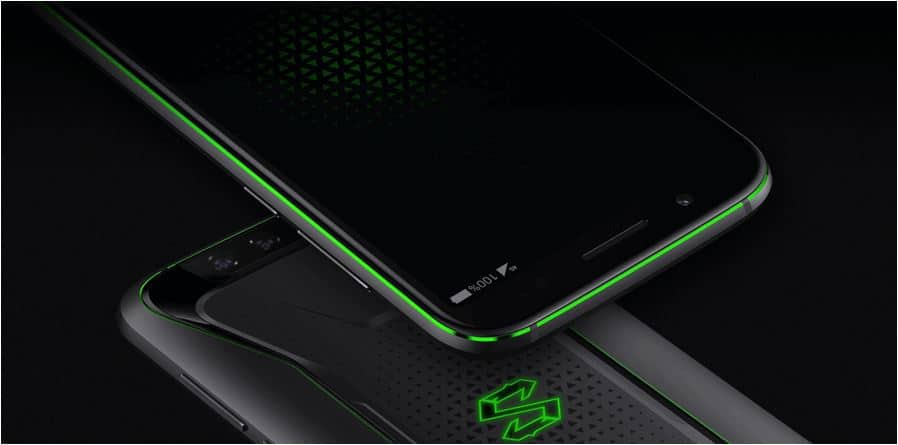 Xiaomi Black Shark je výkonný mobilní telefon pro hry za průměrnou cenu 15 Xiaomi Black Shark je výkonný mobilní telefon pro hry za průměrnou cenu
