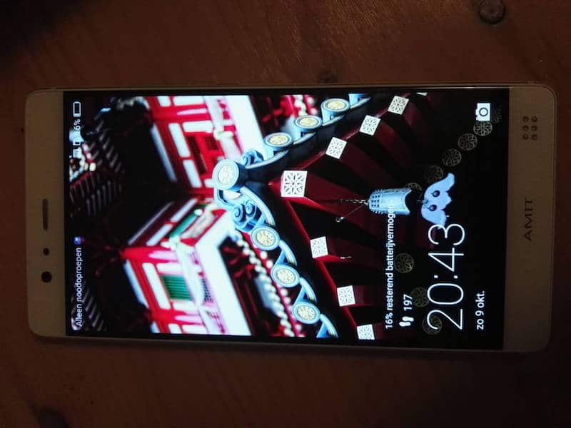 Zdá se, že došlo k úniku prototypu Huawei P9 Plus, který je dodáván s duálními fotoaparáty a magnetickými kolíky