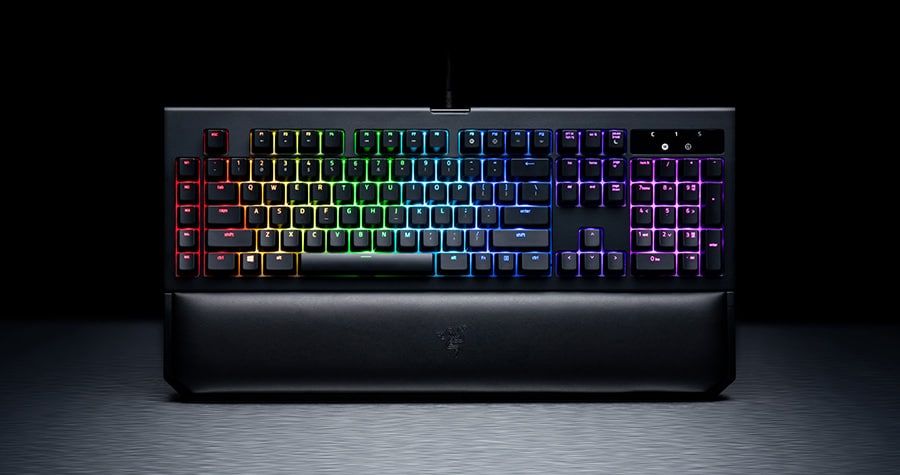 Razer uvádí na trh nový Razer BlackWidow Chroma V2, který zkoumá jeho nejlepší klávesnici