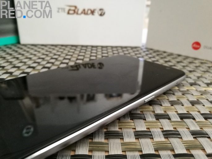 ZTE Blade V