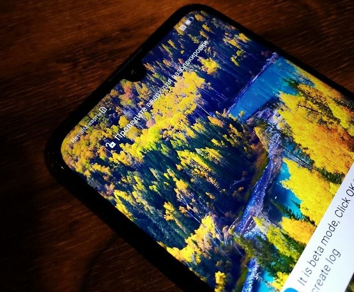Honor 10i, cenově dostupný mobilní telefon s trojitou zadní kamerou 4 Funkce Honor 10i