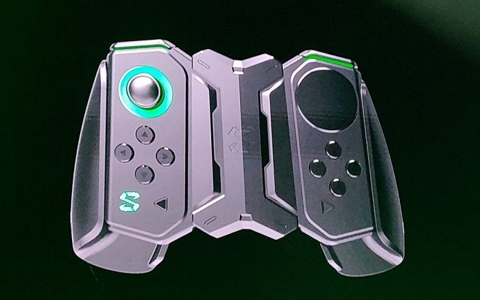 Black Shark 2 je mobilní přehrávač s 12 GB RAM. 10 černý žralok 2 gamepad