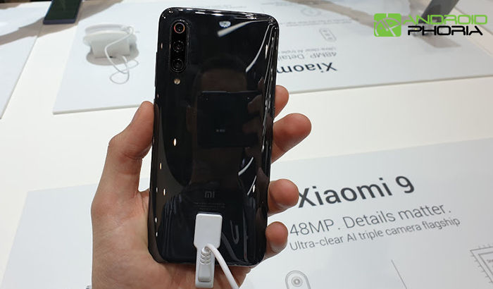 Xiaomi Mi 9 zpět