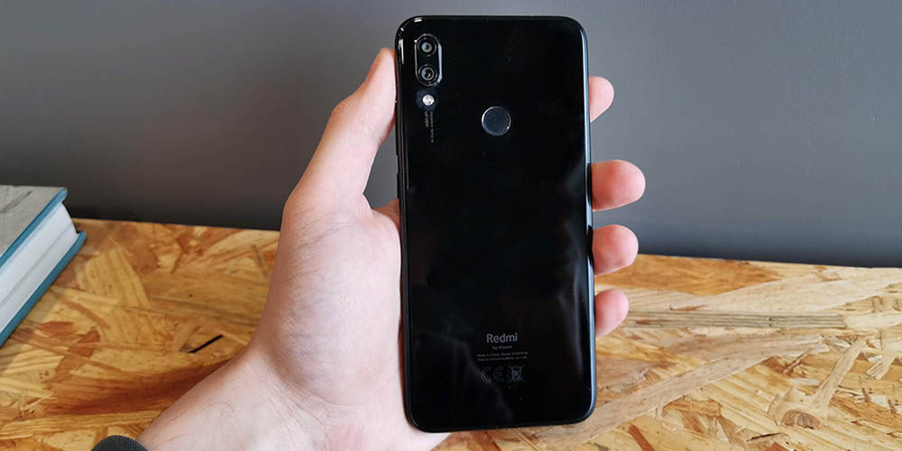 Porovnáváme dva mobilní telefony v ekonomické řadě, Samsung Galaxy A40… 9 Koupit nabídku Redmi Note 7 1