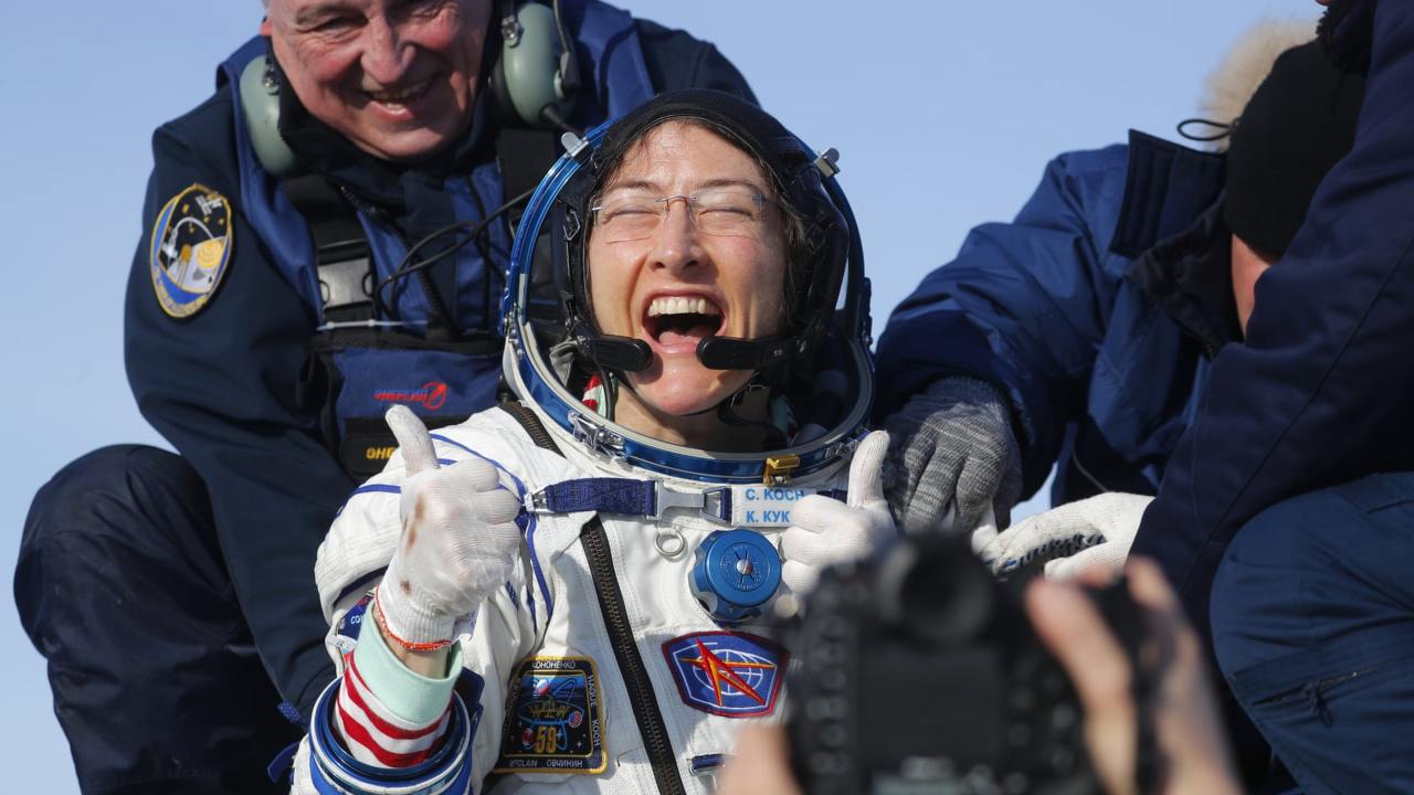 328 dní ve vesmíru: astronautka Christina Koch se vrací ...