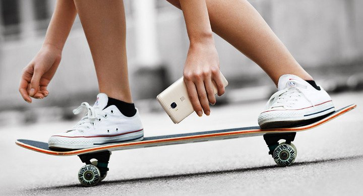 Huawei Honor 8 je smartphone s duálními fotoaparáty a prvotřídním povrchem 13 7 smartphonů pro děti do 80 eur