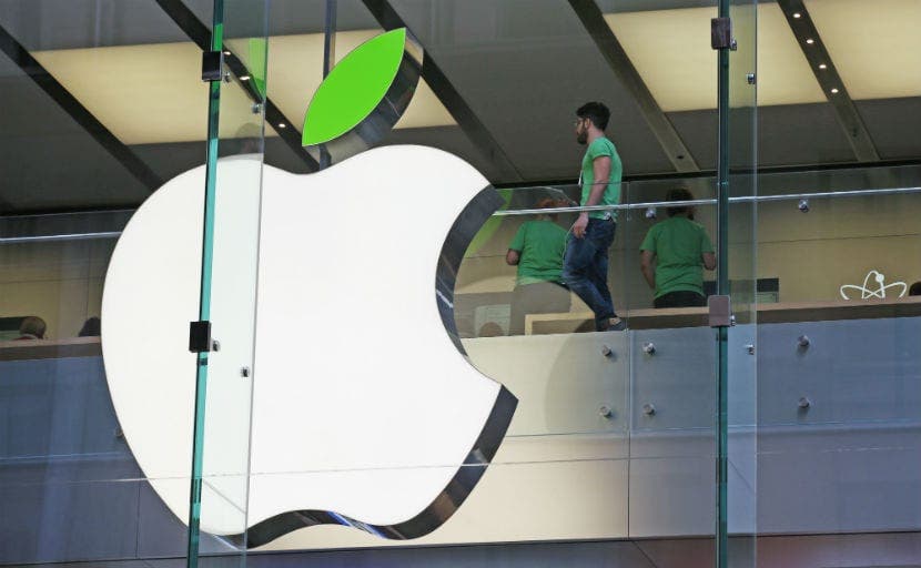 Apple Stores oslavují Den Země změnou barvy loga 7 Apple Stores oslavují Den Země změnou barvy loga