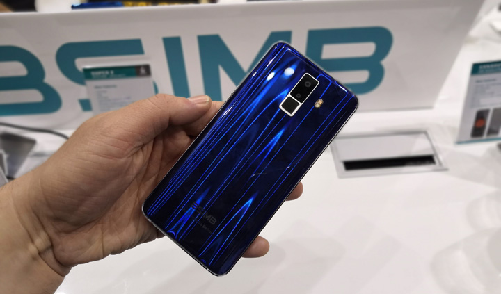 Obrázek - BSIMB Super X, smartphone & quot; celá obrazovka & quot; s vodotěsným a bezdrátovým nabíjením