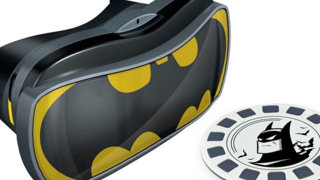 Batman: Animation Series přichází na View-Master VR Santos View-Master! Originální obsazení seriálu z 90. let dá hlas virtuálnímu zážitku. Od Batman: Animovaná série uplynulo více než 15 let ...